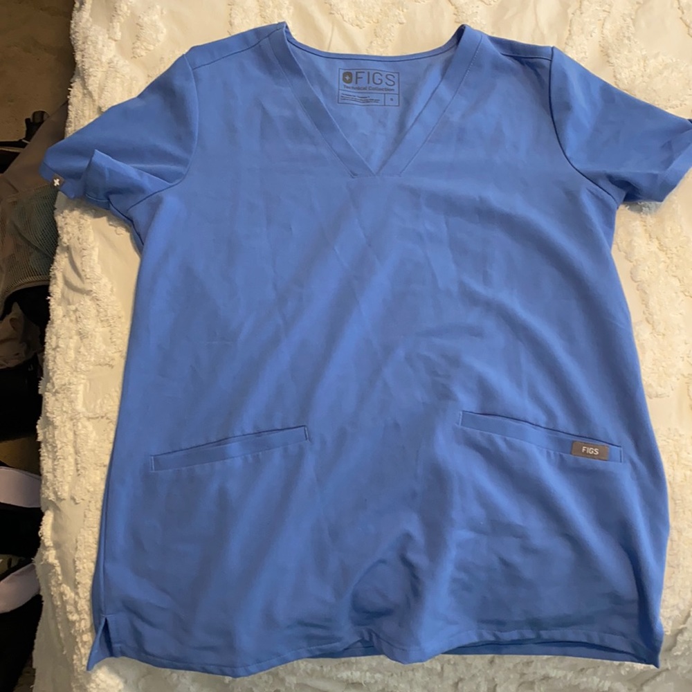 FIGS scrub top